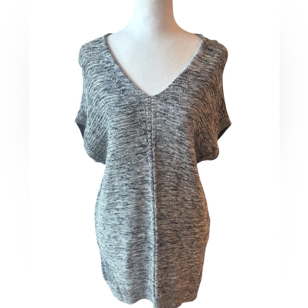 Vince Gray Knit Tunic Sweater | Oversized V-Neck Short Sleeve